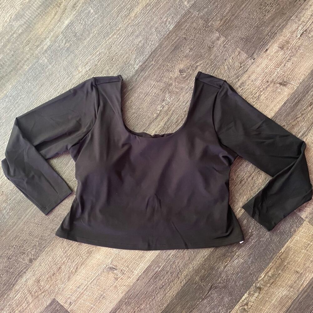 Fabletics Oasis Twist with Built in Bra